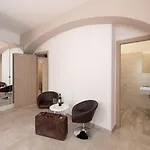 Roof Garden 4*