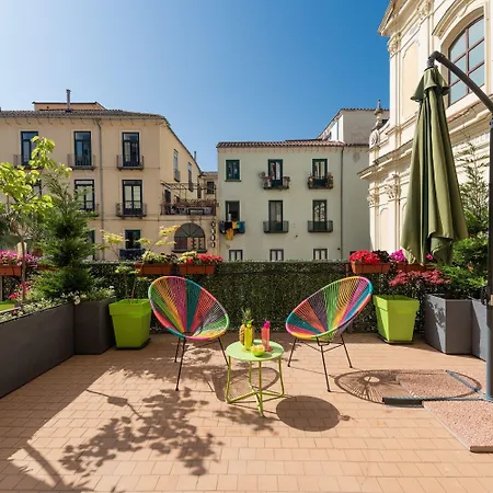 Roof Garden 4*