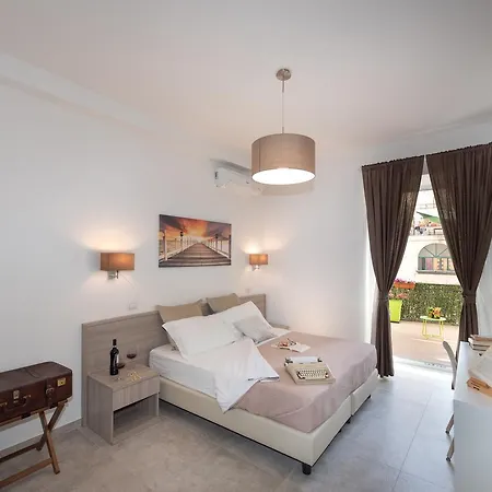 Frühstückspension Roof Garden Salerno