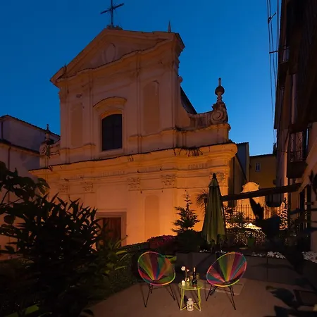 Bed & Breakfast Roof Garden 5*