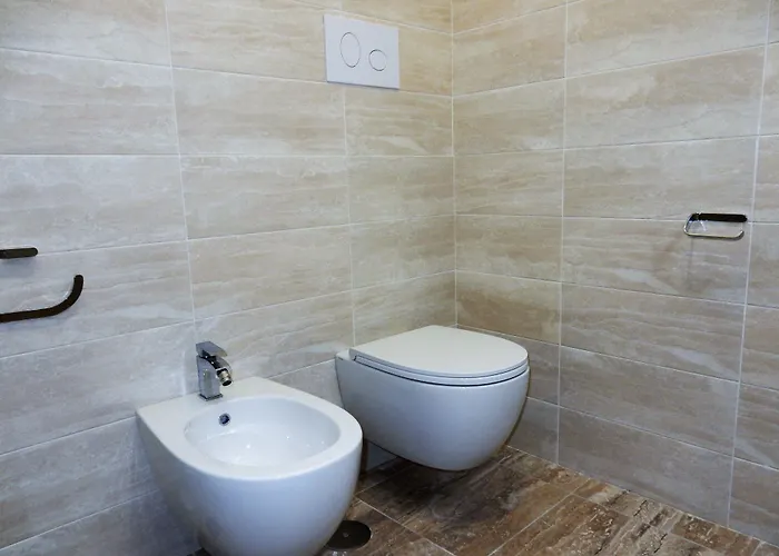 Roof Garden Nocleg ze śniadaniem 4*