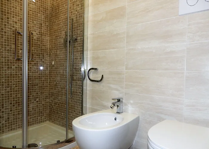 Roof Garden Nocleg ze śniadaniem 4*