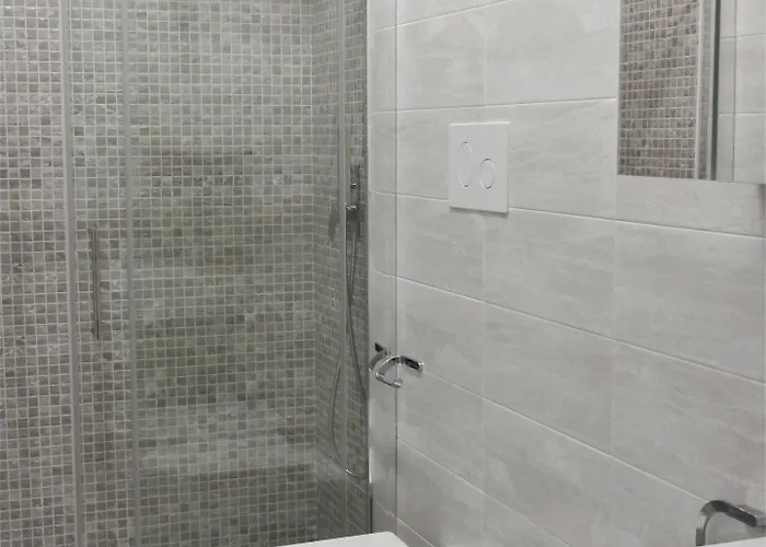 Roof Garden Nocleg ze śniadaniem 4*